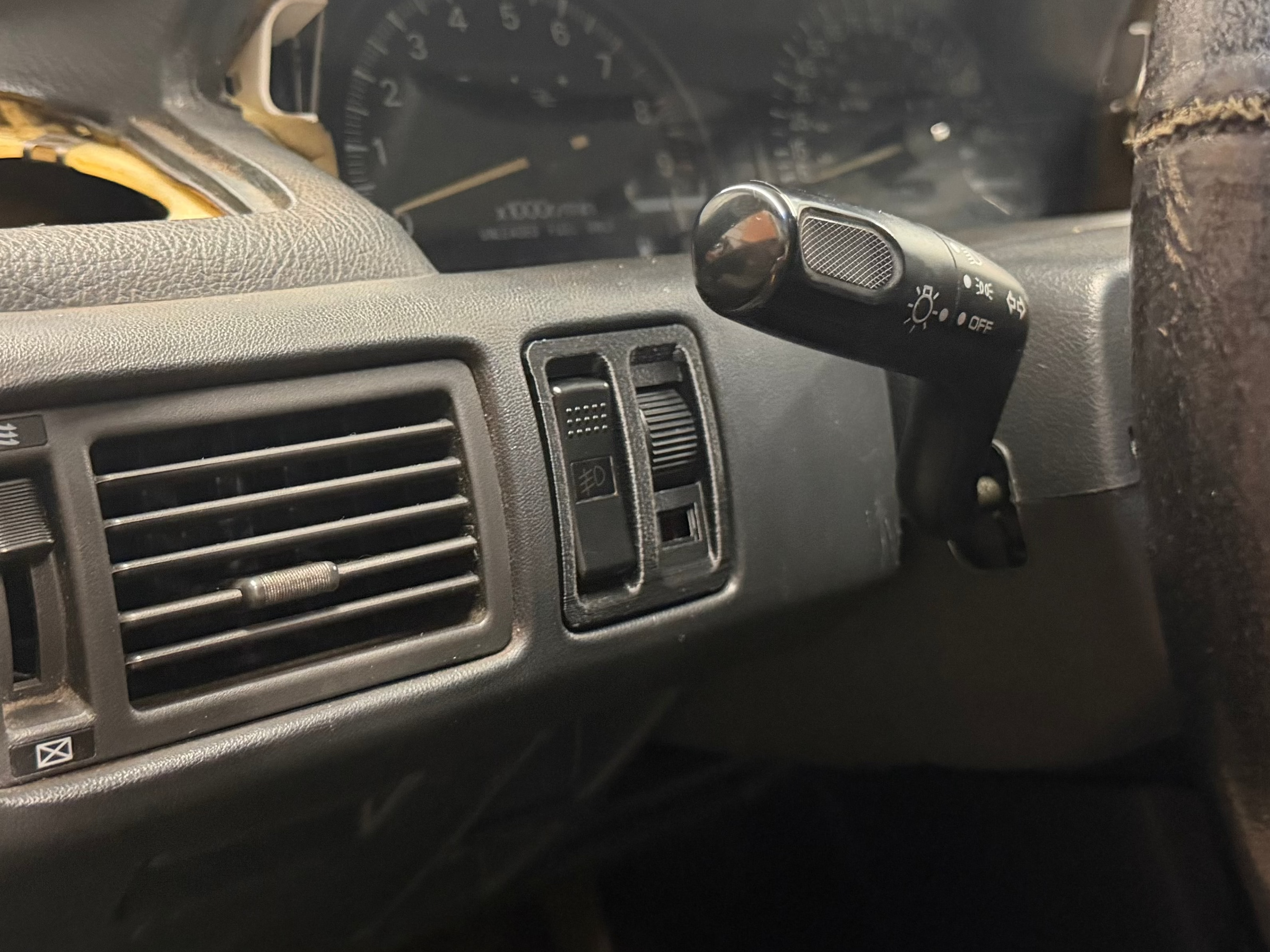 e39a Galant Dimmer/Foglight Housing Reproduction